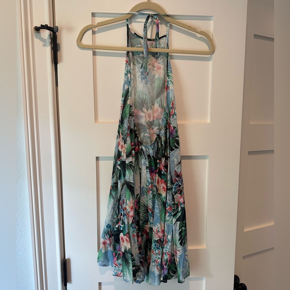 Floral shore dress, low back! - Picture 2 of 3